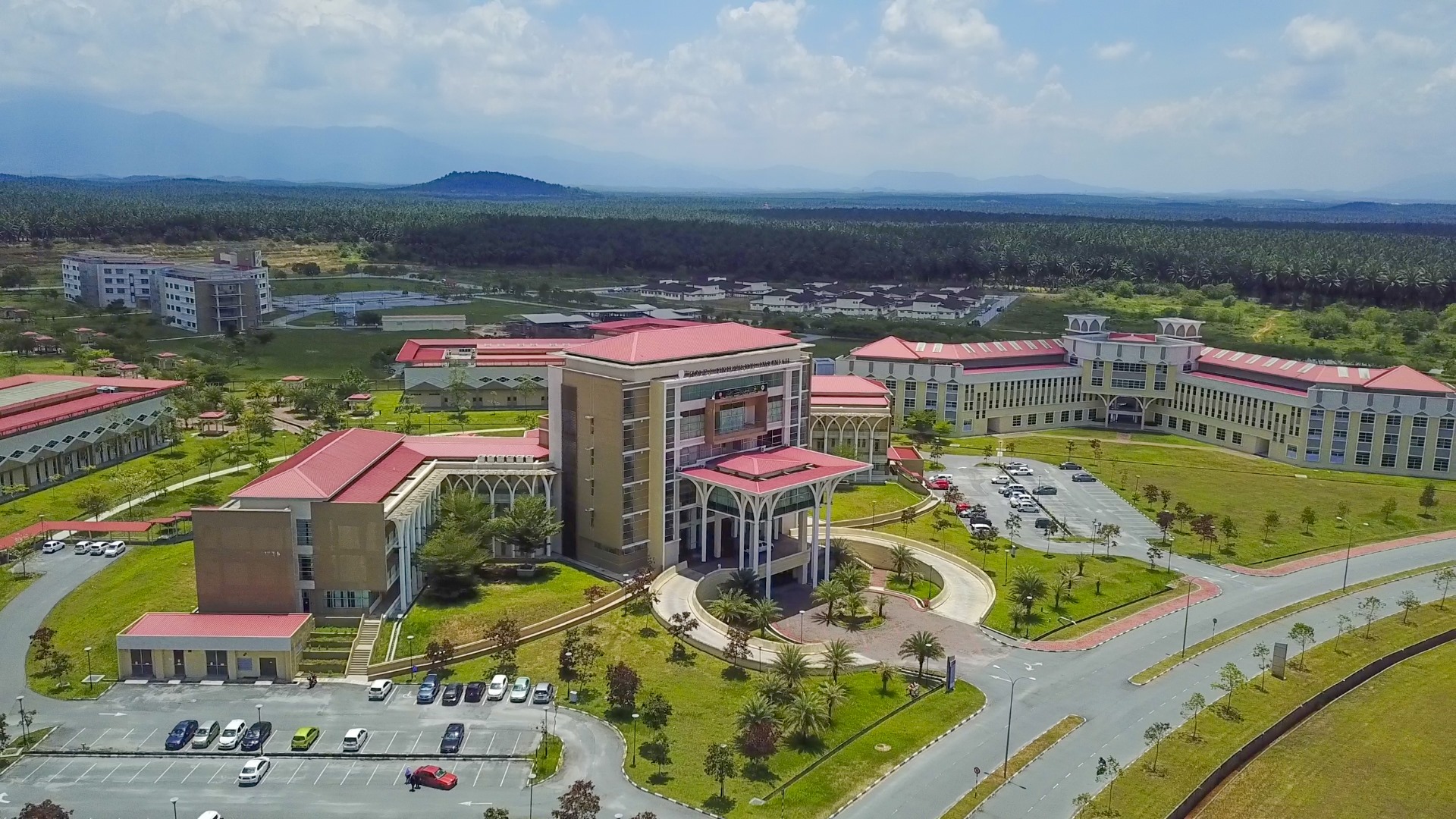 Discover one of the most affordable universities in the world Logo